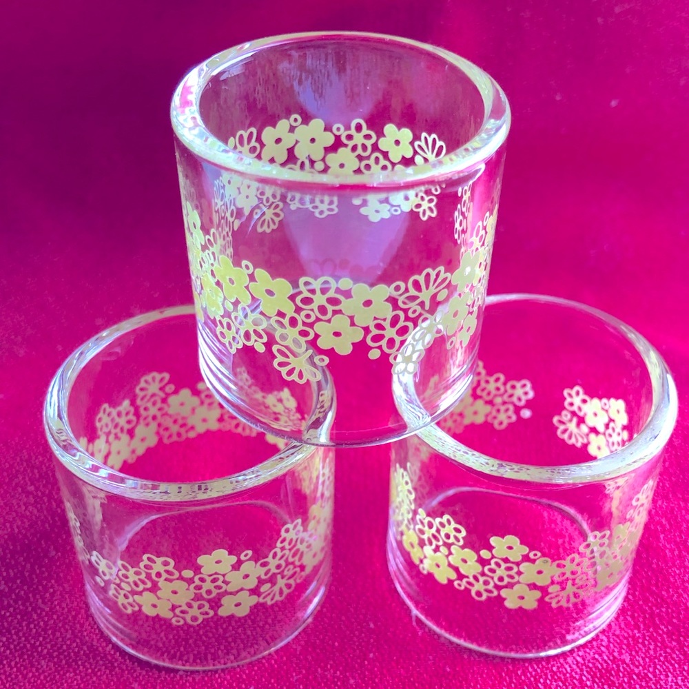 Set of 3 vintage Pyrex Spring Blossom napkin rings.